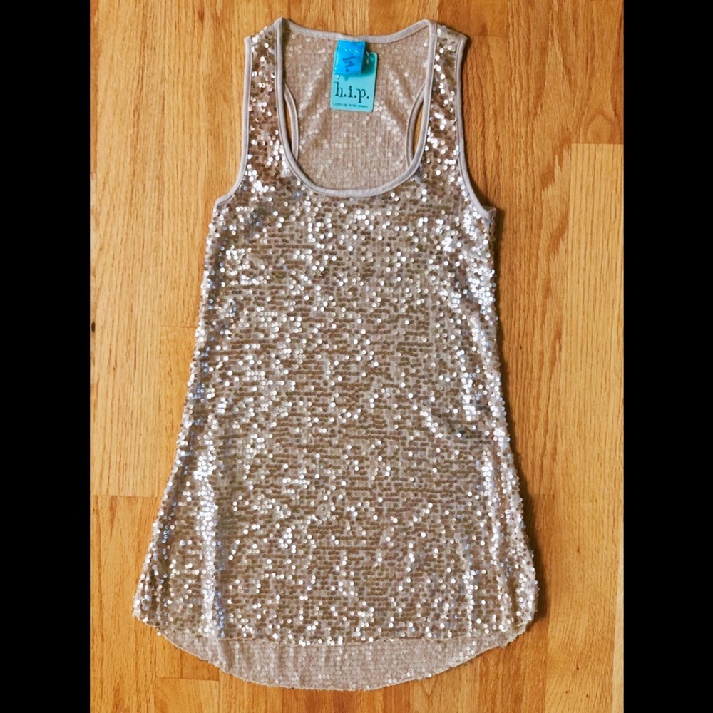 Sequin tank